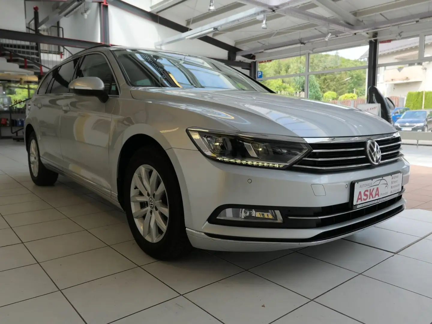 Volkswagen Passat Variant Passat Var. 2.0 TDI 190 Comfortl*LM*NAVI*ACC*DSG Argento - 2