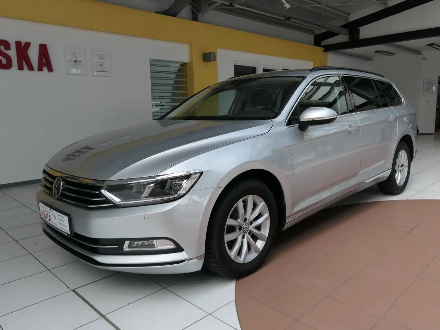 Volkswagen Passat Variant Passat Var. 2.0 TDI 190 Comfortl*LM*NAVI*ACC*DSG Argento - 1