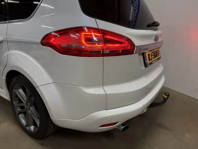 Ford S-Max view 10