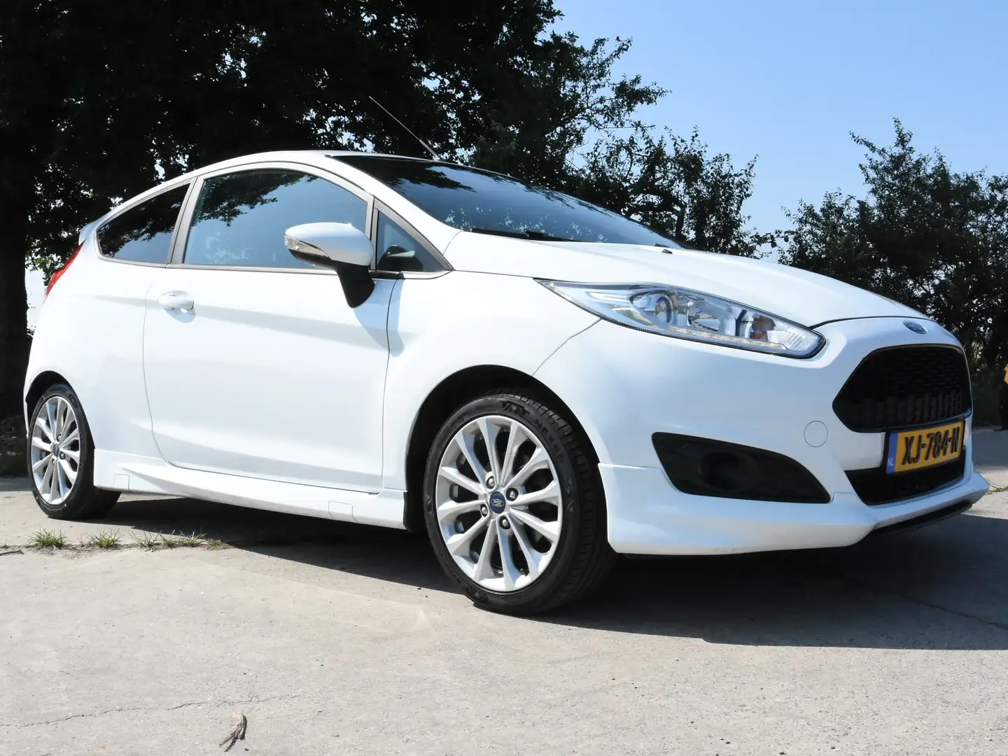 Ford Fiesta Fiesta 1.0 EcoB. Sport Blanc - 1