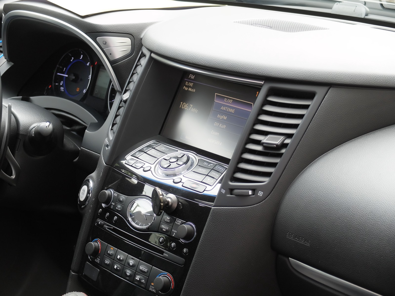 Infiniti FX 30d GT Scheckheftgepflegt — photo 9