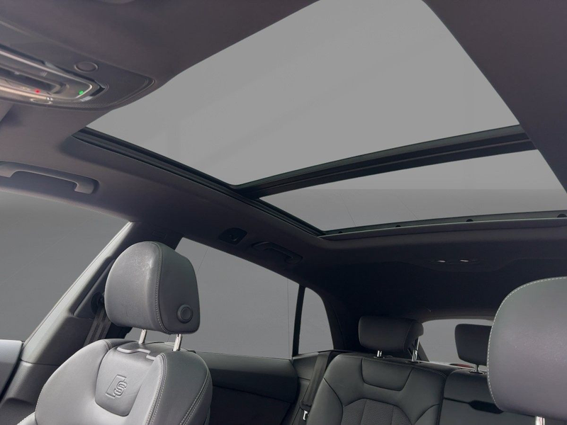 Audi Q8 50 TDI Q. Kamera AHZV Navi Matrix LED — photo 14