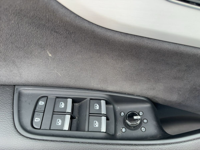 Audi Q8 50 TDI Q. Kamera AHZV Navi Matrix LED — photo 12
