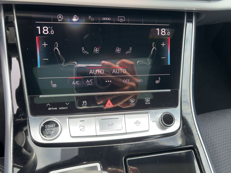 Audi Q8 50 TDI Q. Kamera AHZV Navi Matrix LED — photo 6