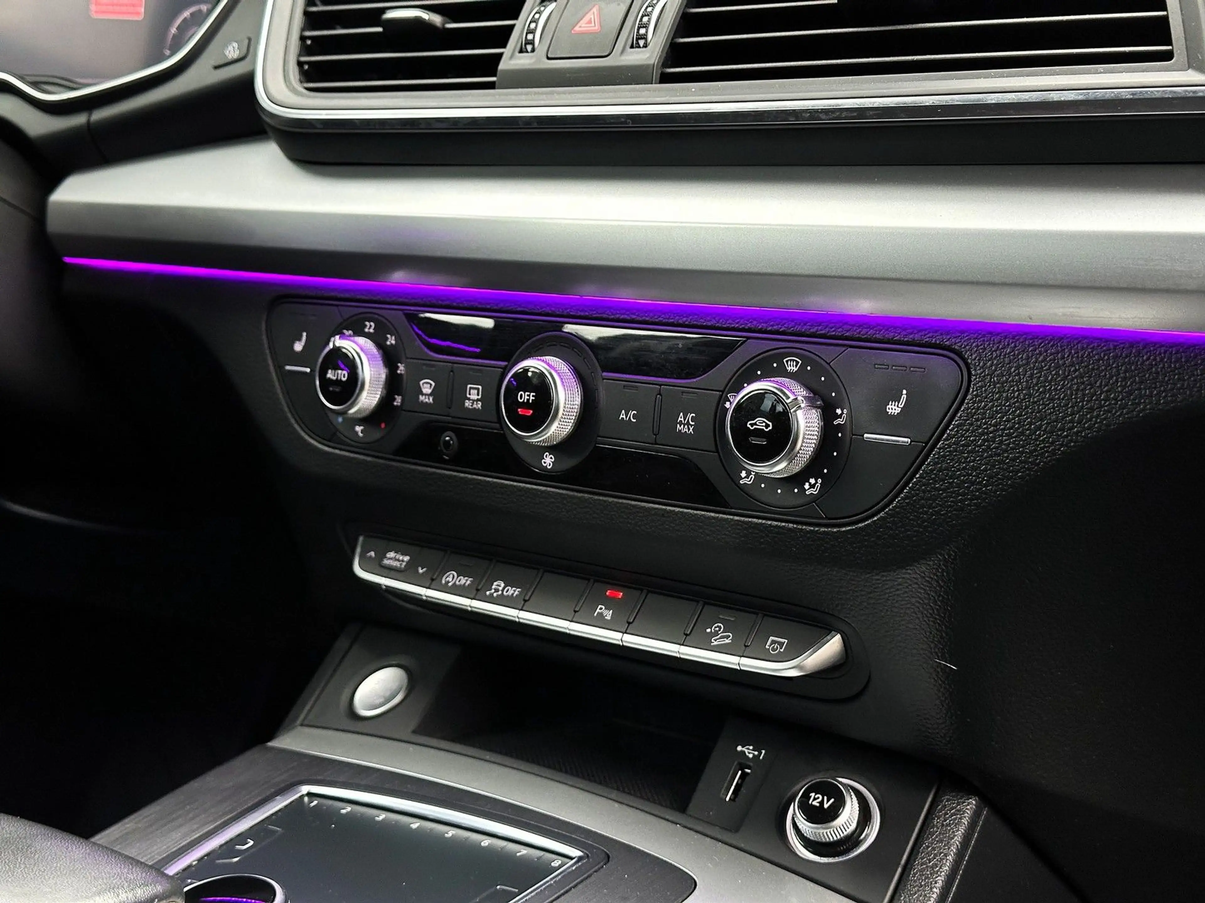 Audi Q5 40 TDI quattro basis HEAD-UP D./KNDNAUFTRAG — photo 16