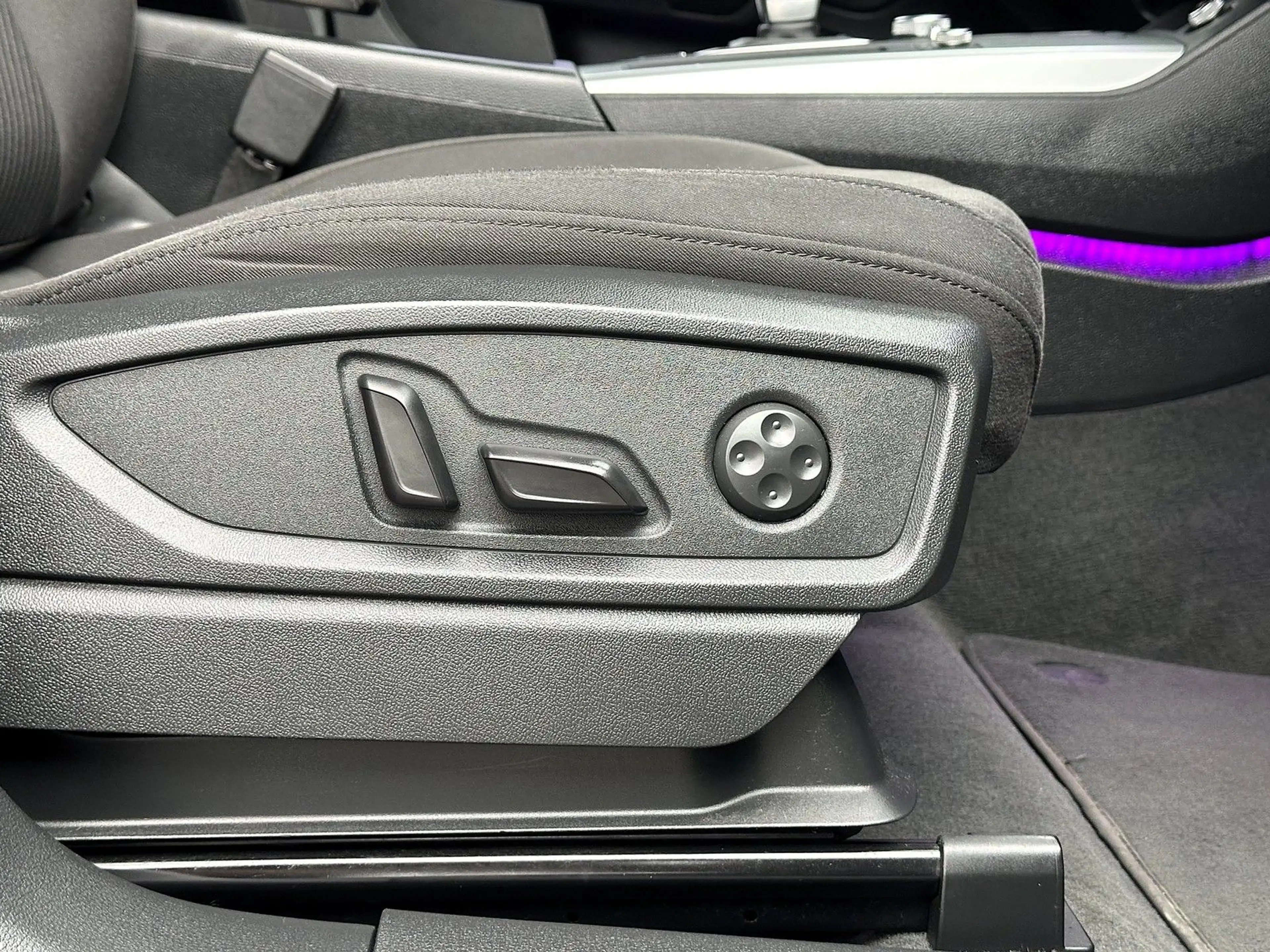 Audi Q5 40 TDI quattro basis HEAD-UP D./KNDNAUFTRAG — photo 15