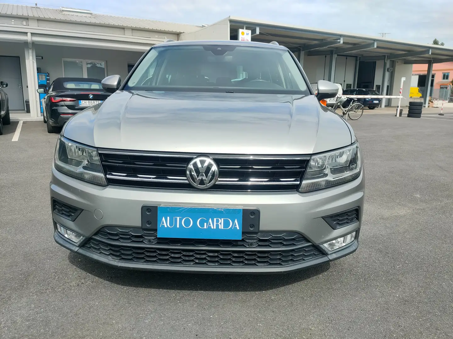 Volkswagen Tiguan II 2016 1.6 tdi Business 115cv NEOPATENTATI Gris - 2