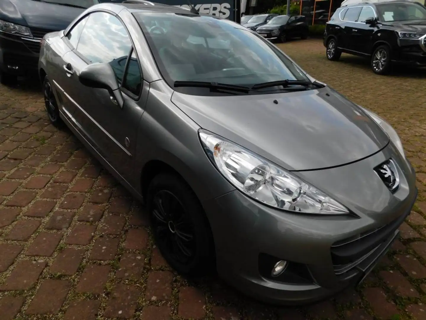 Peugeot 207 CC 1,6 Grau - 2