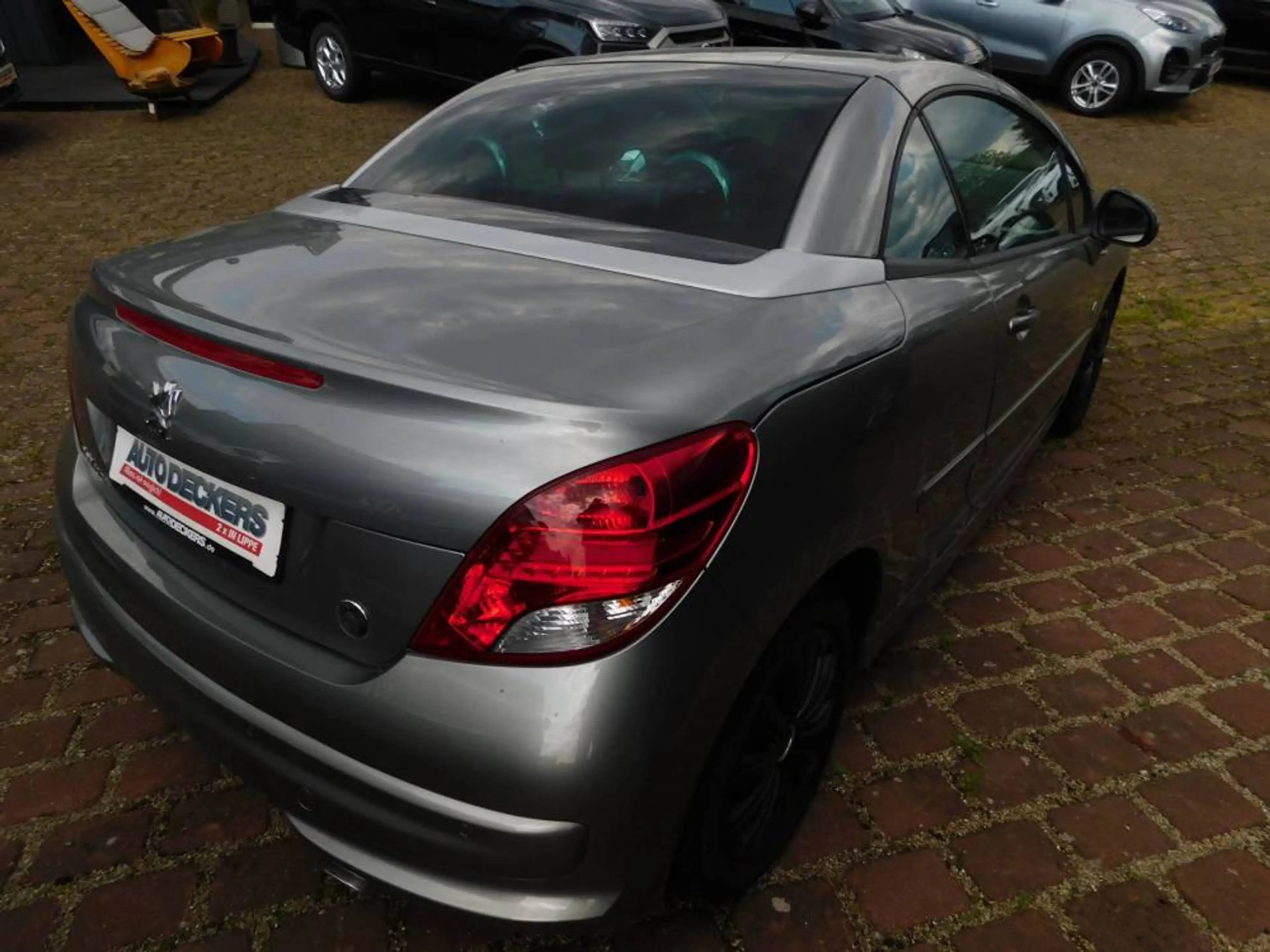Peugeot 207 CC 1,6 — photo 3