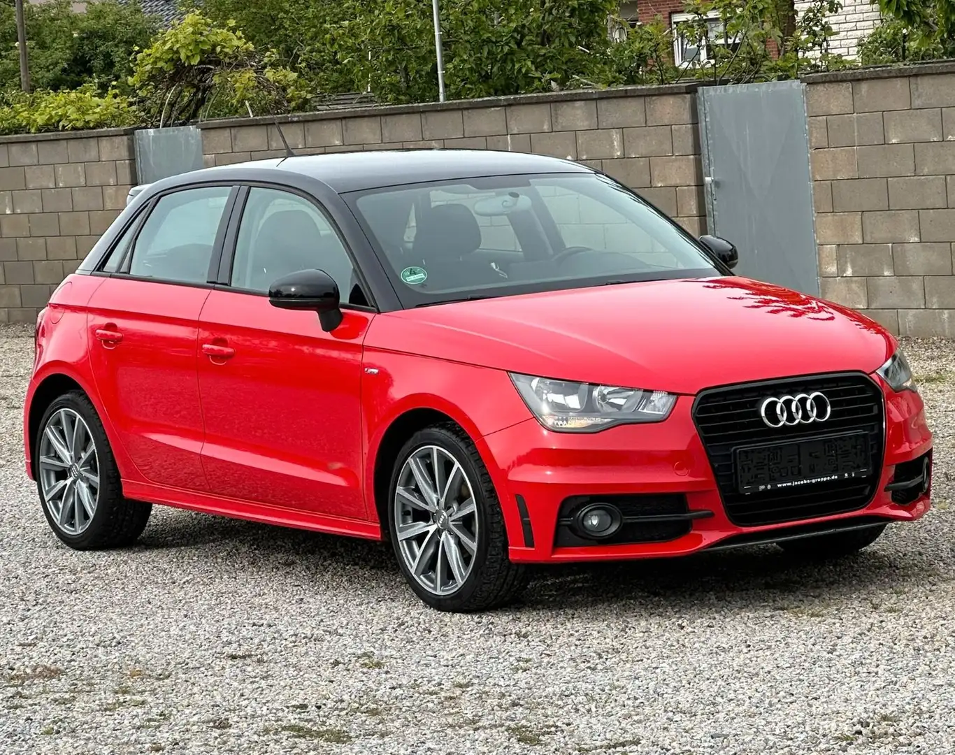 Audi A1 Sportback 1.2 TFSI  ADMIRED EDITION S-LINE Rouge - 1