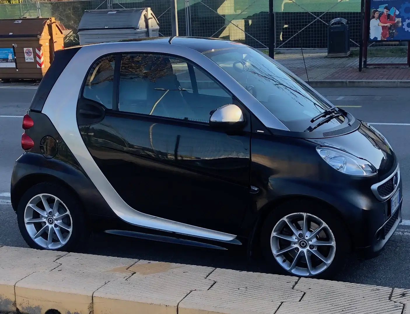 smart forTwo Fortwo 1.0 mhd Passion 71cv FL Nero - 1