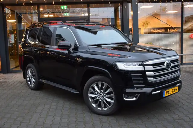 Toyota Land Cruiser 3.3 DIESEL TWIN TURBO 70TH ANNIVERSARY 4WD A/T VAN