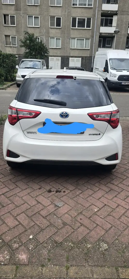 Toyota Yaris Hybrid 1.5 VVT-i Comfort - 1