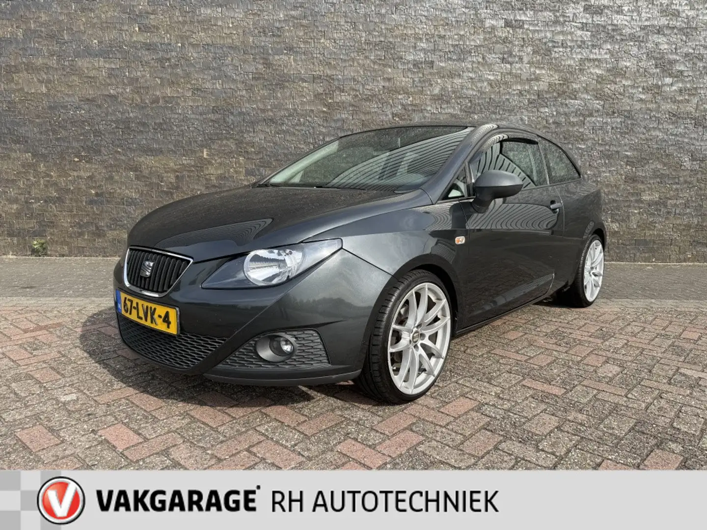 SEAT Ibiza SC 1.4 Spirit Gris - 1