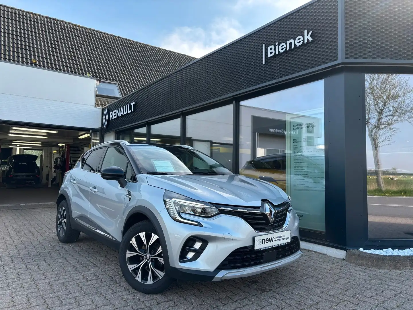 Renault Captur TECHNO TCe 90 Silber - 2