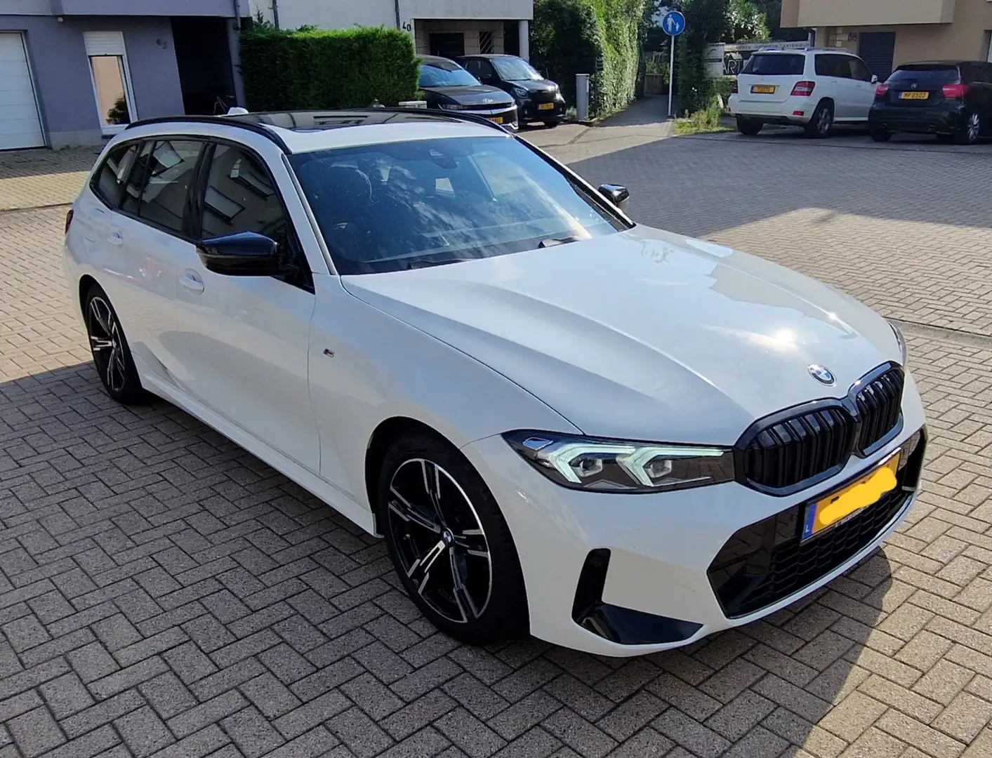 BMW 318 G21 318i Touring LCI Aut. M Sport Blanc - 2