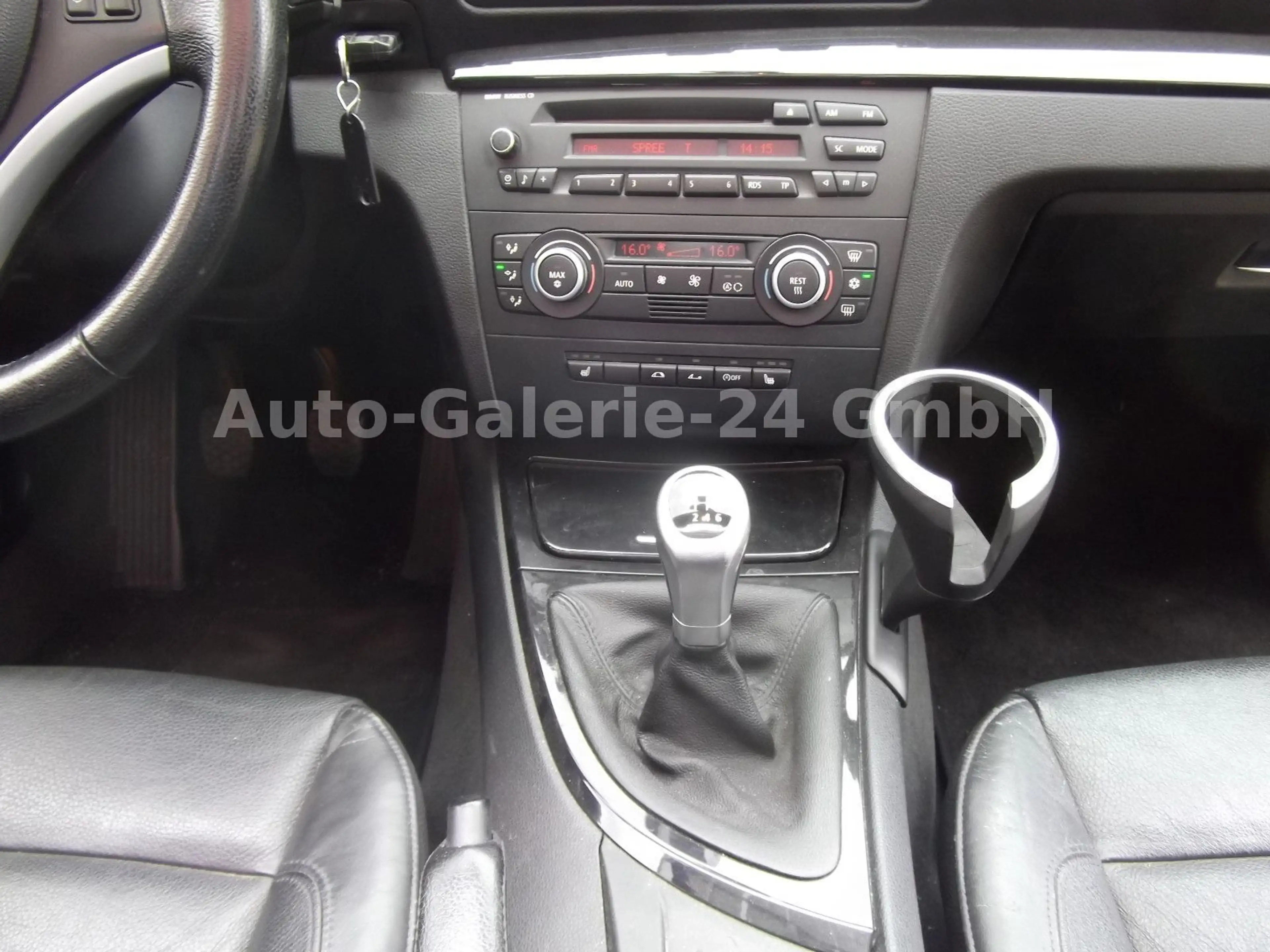 BMW 118 i Cabrio — photo 12