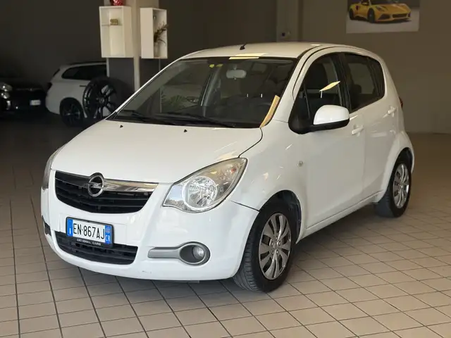 Opel Agila