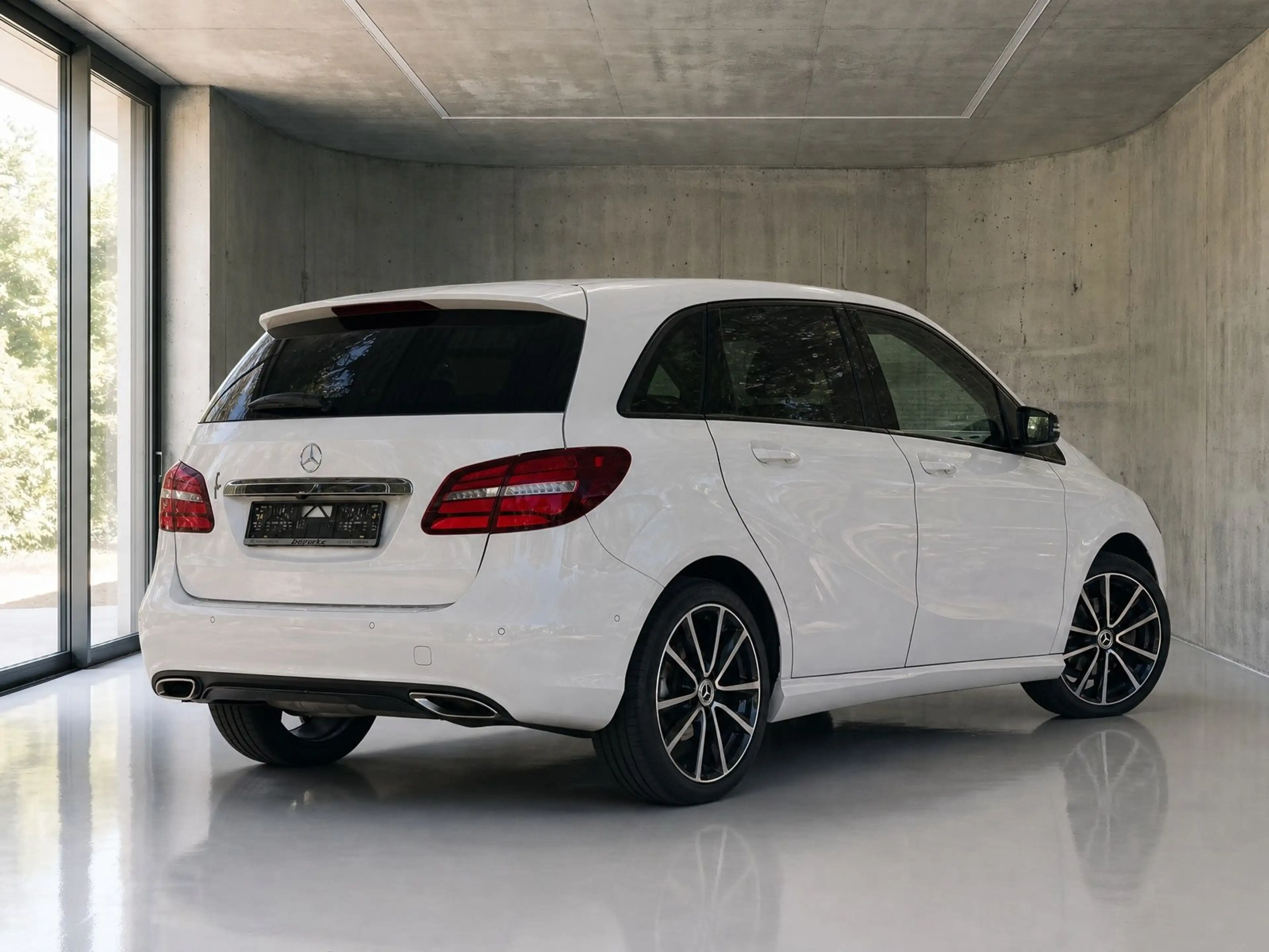 Mercedes-Benz B 200 Urban Style Edition*Automatik*RFK*Navi*LED — photo 6