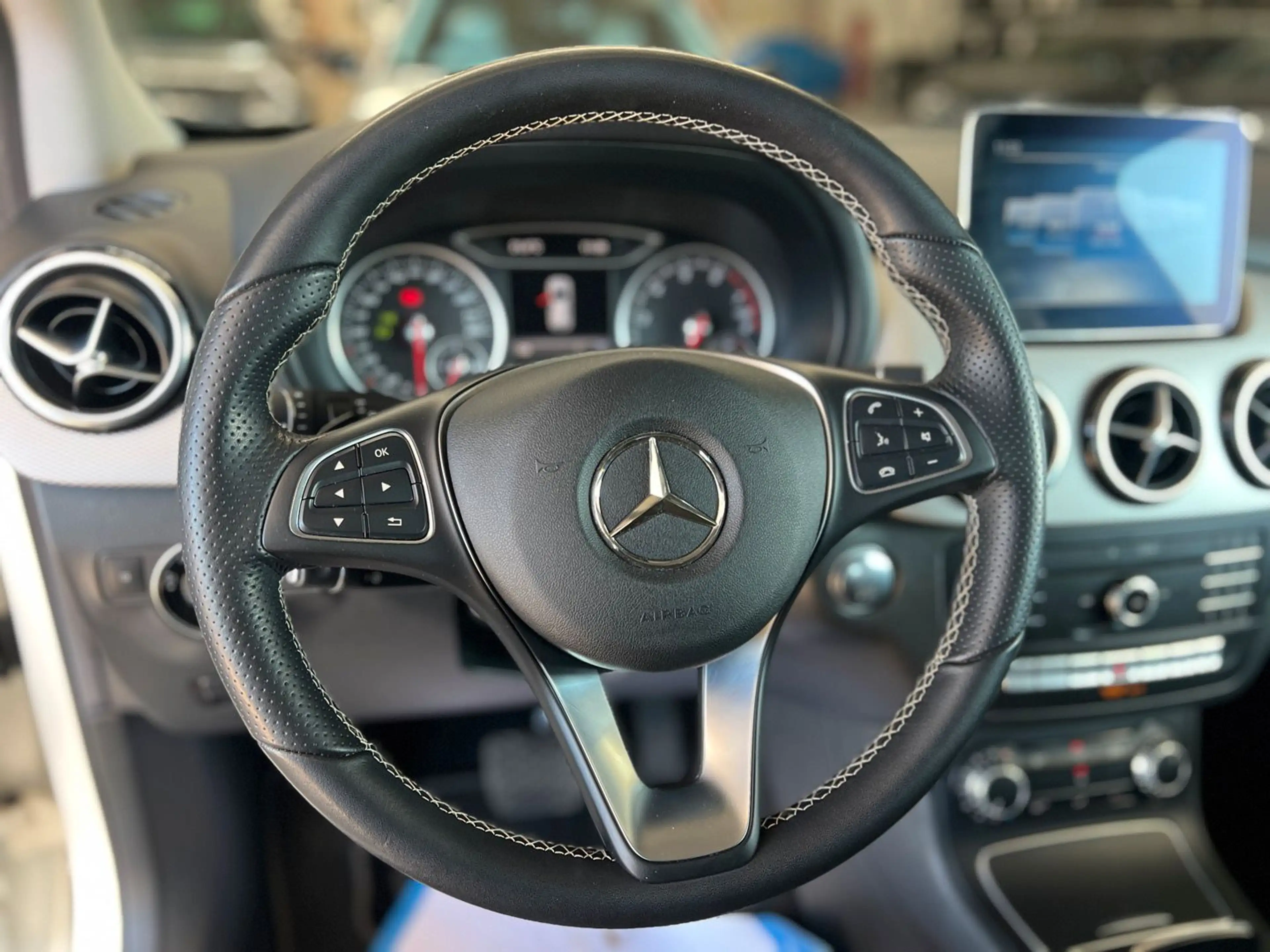Mercedes-Benz B 200 Urban Style Edition*Automatik*RFK*Navi*LED — photo 14