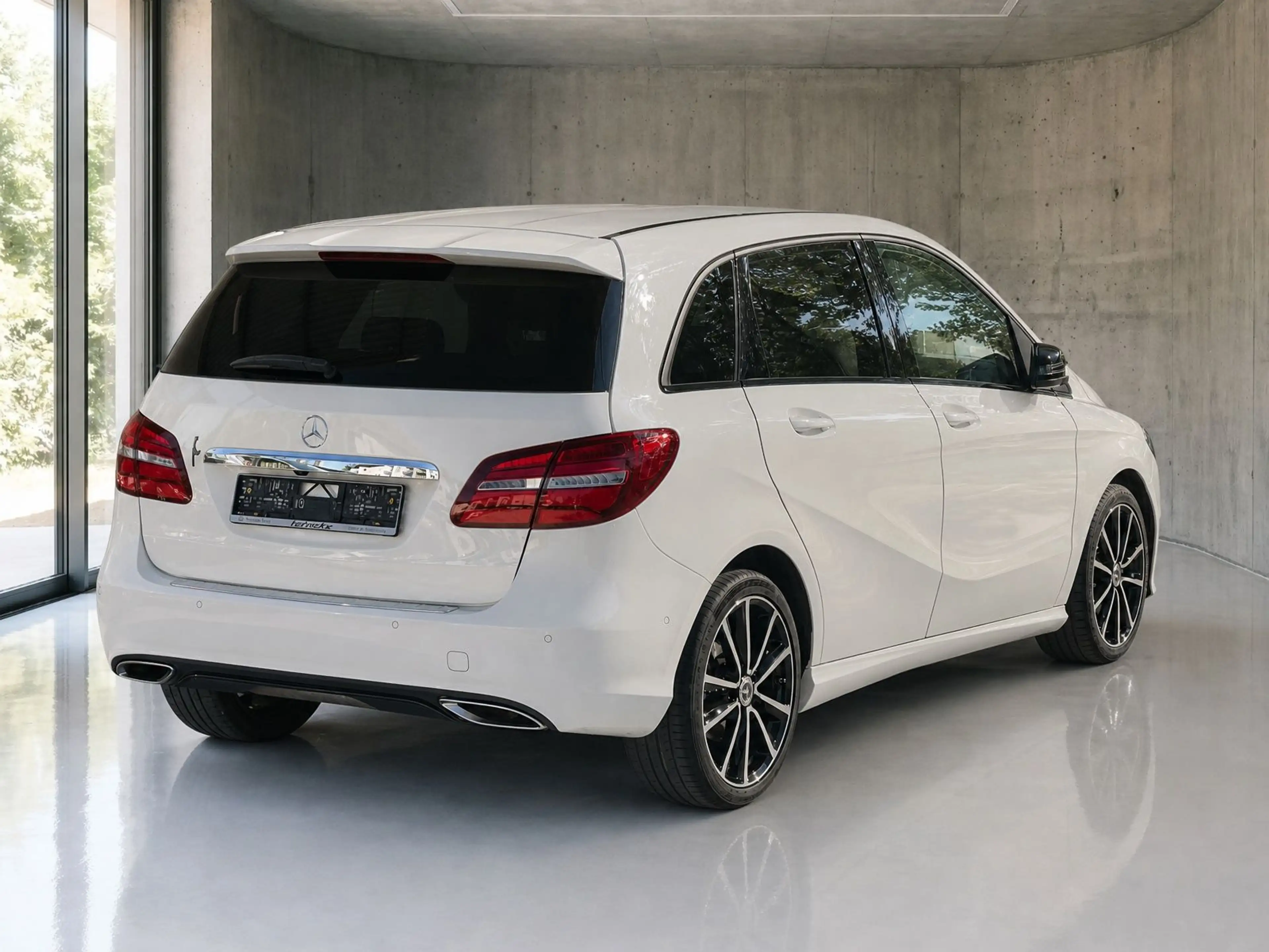 Mercedes-Benz B 200 Urban Style Edition*Automatik*RFK*Navi*LED — photo 10