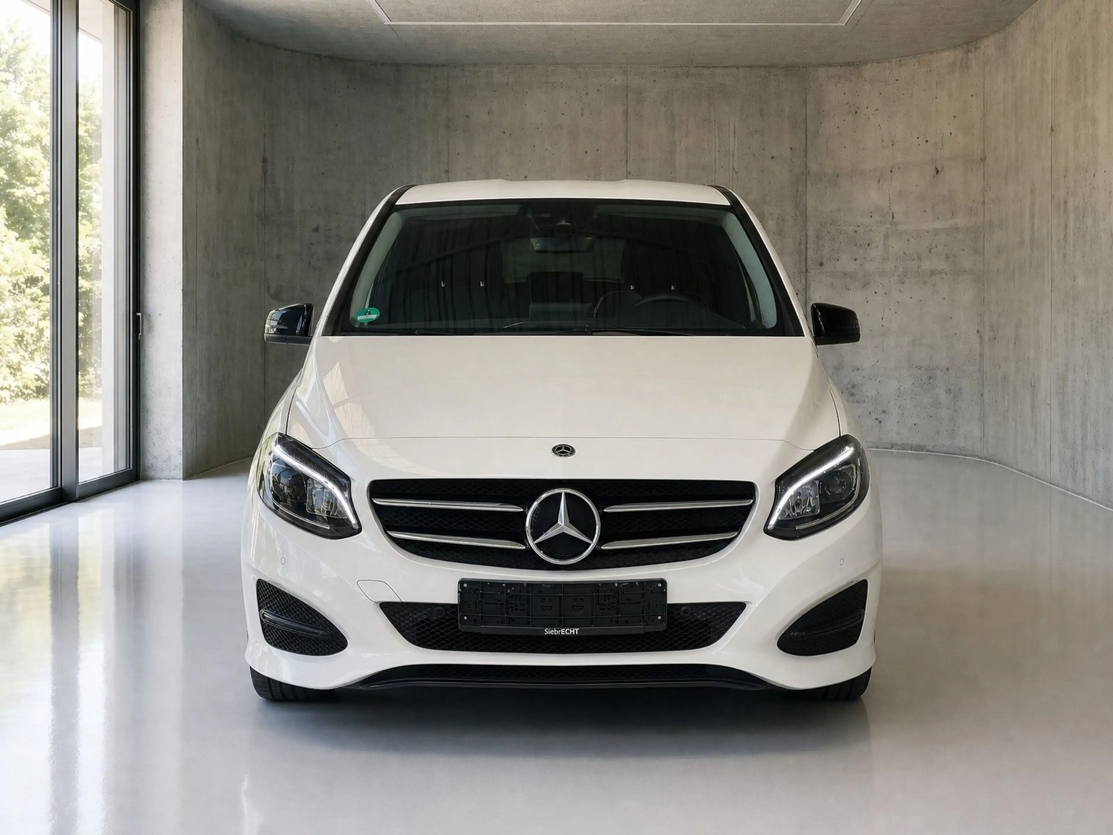 Mercedes-Benz B 200 Urban Style Edition*Automatik*RFK*Navi*LED — photo 2