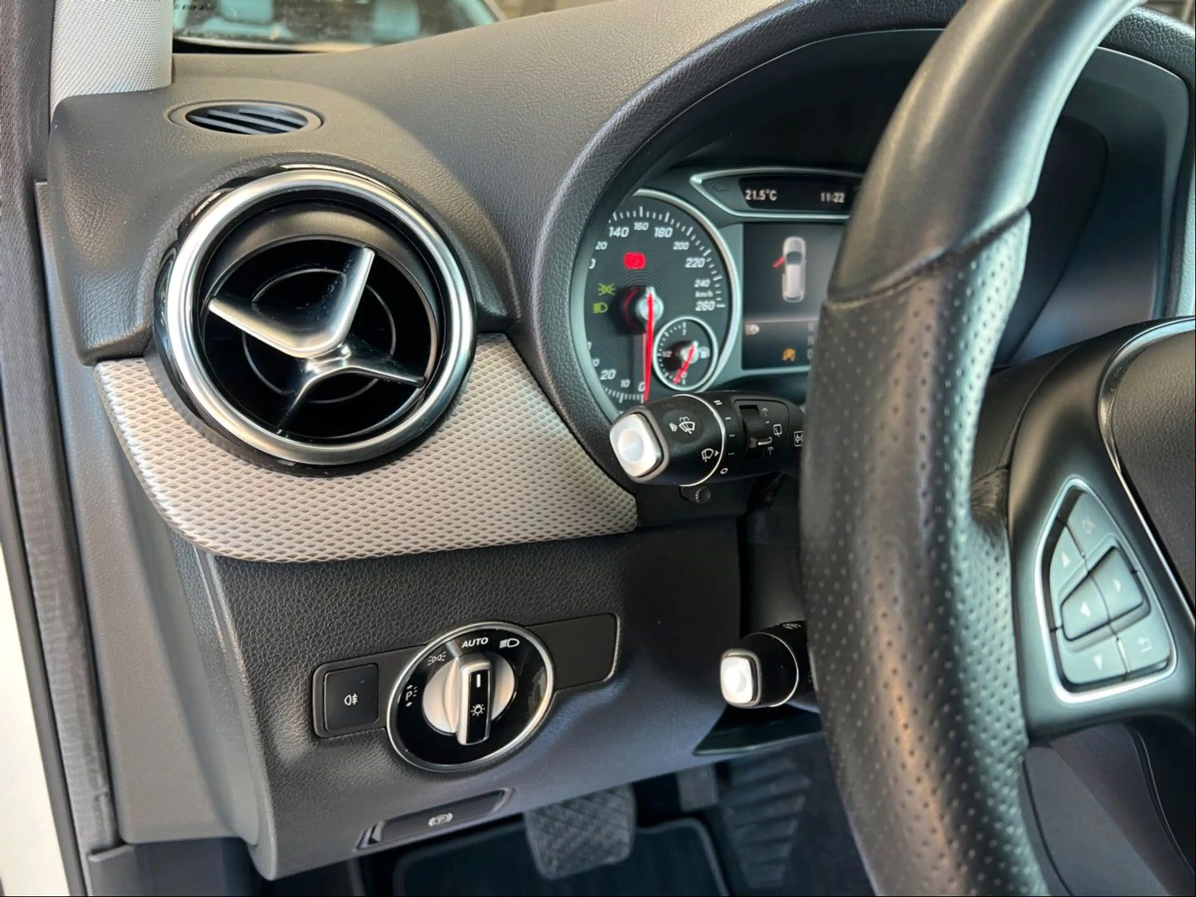 Mercedes-Benz B 200 Urban Style Edition*Automatik*RFK*Navi*LED — photo 12