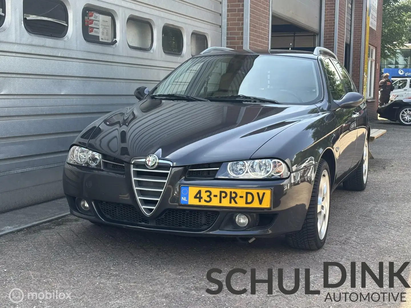 Alfa Romeo 156 Sportwagon 2.0 JTS Distinctive UITSTEKENDE AUTO Grijs - 2
