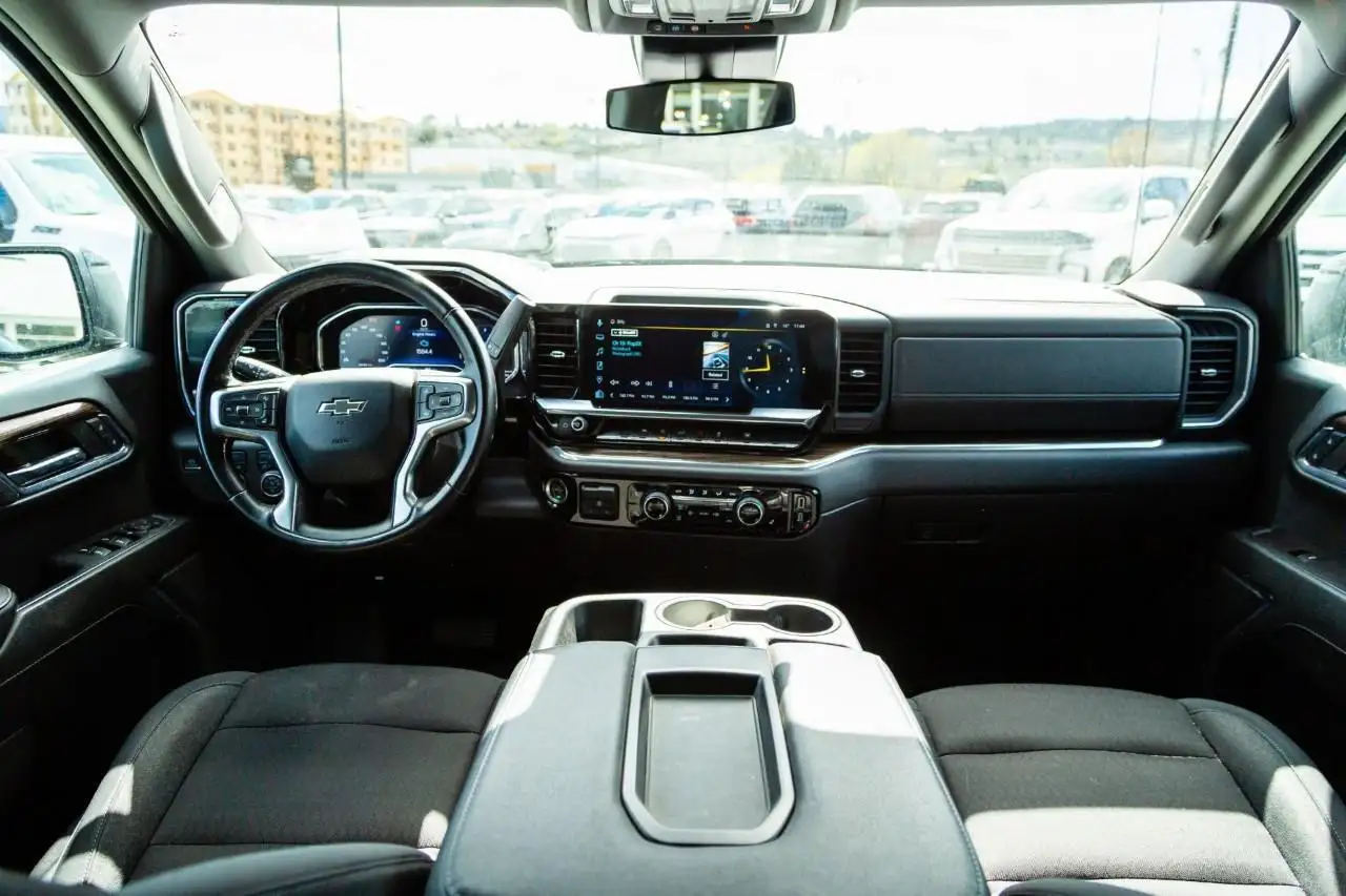 Chevrolet Silverado 1500 снимка Chevrolet Silverado 1500