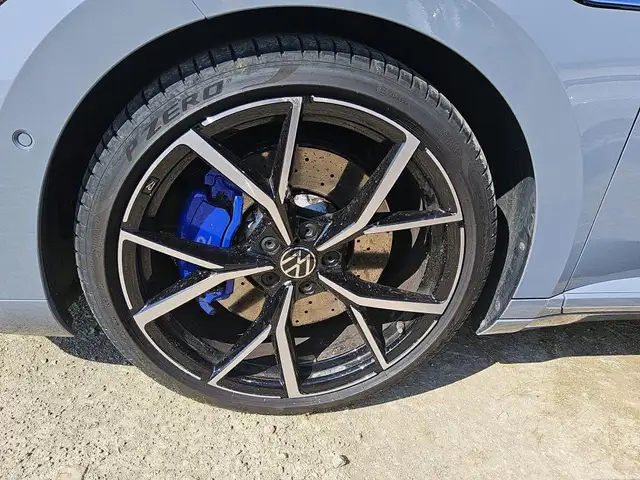 Volkswagen Arteon view 8