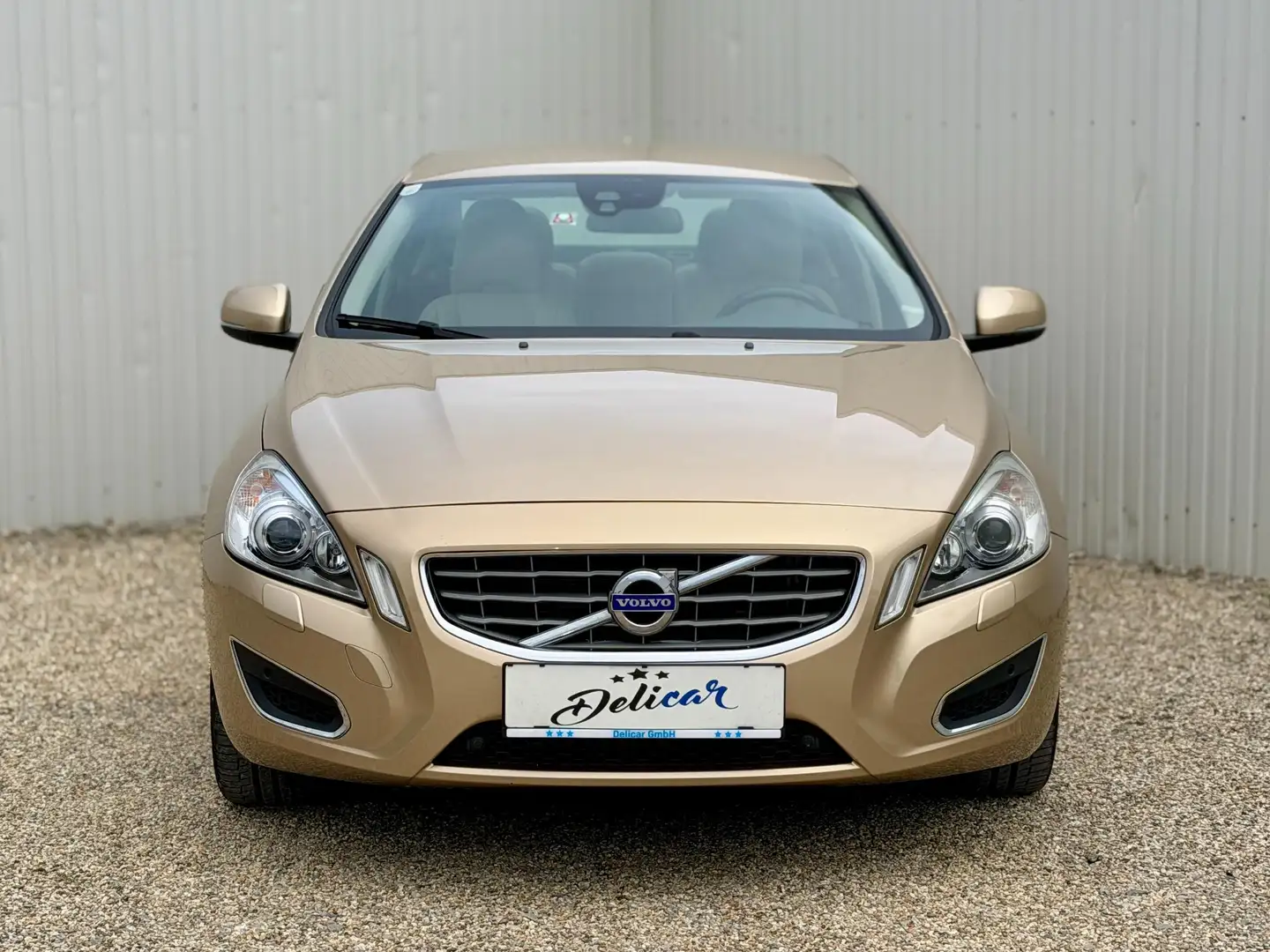 Volvo S60 Automatik Summum ARBÖ Pickerl 01.2027 Beige - 2