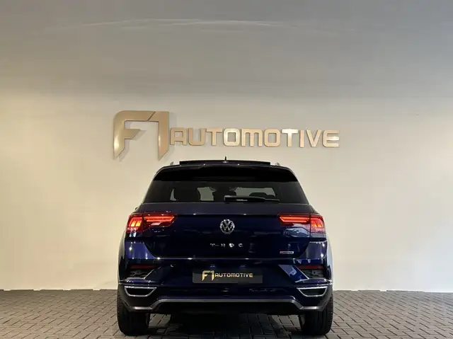 Volkswagen T-Roc view 5