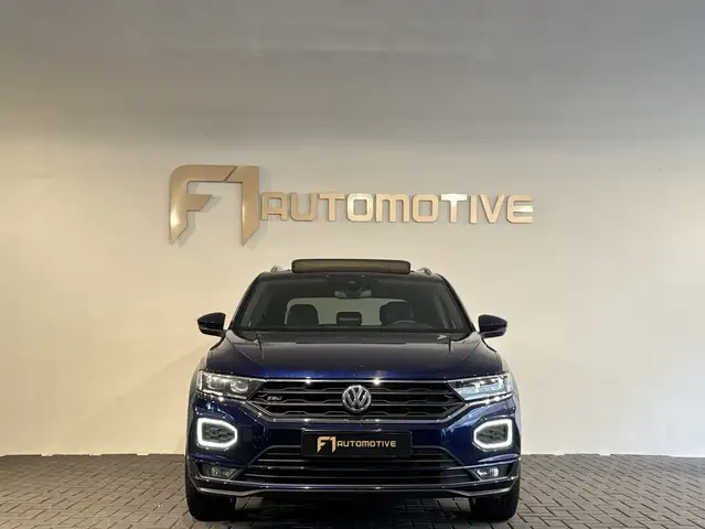 Volkswagen T-Roc view 2