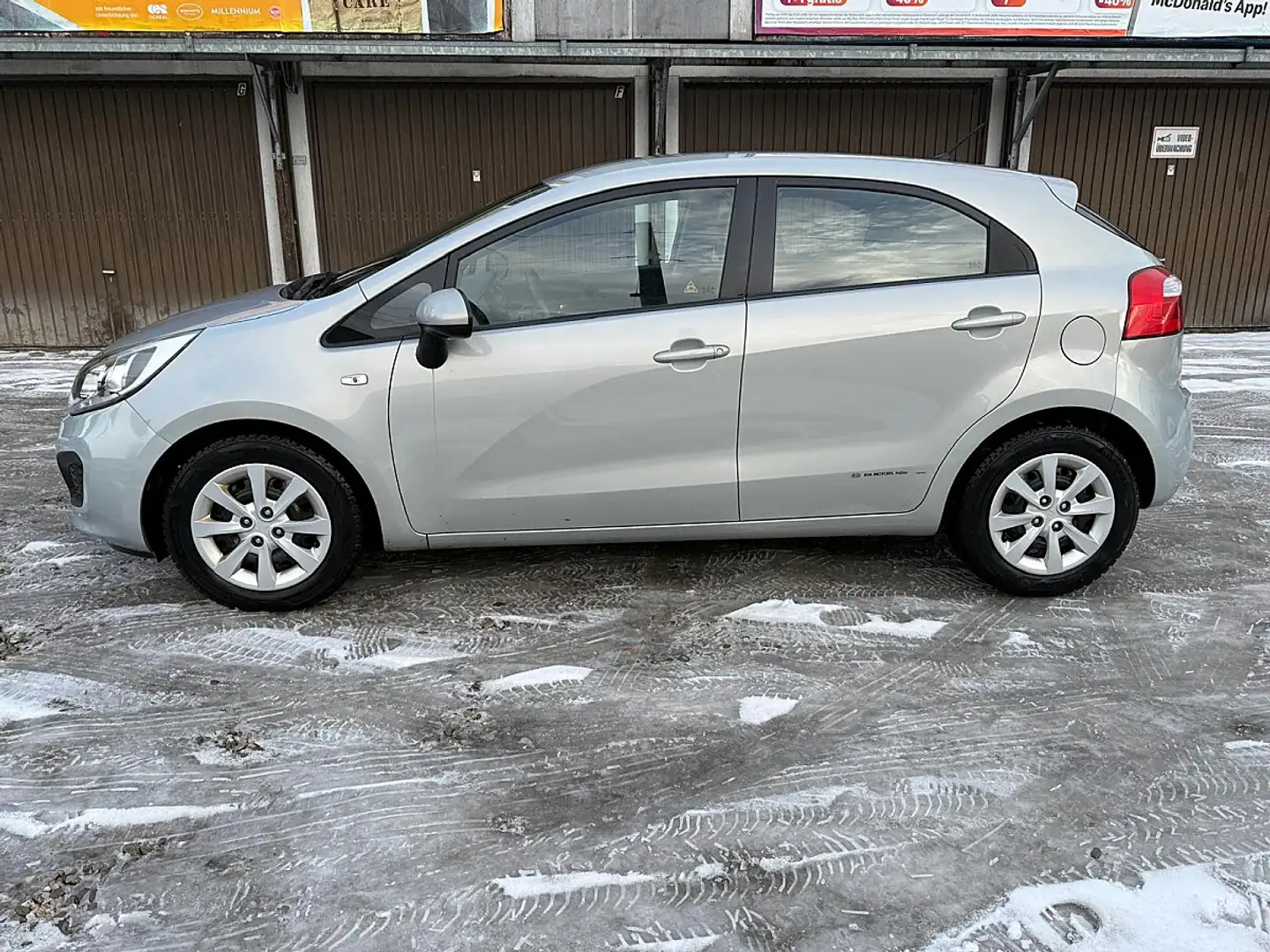 Kia Rio 1,2 CVVT Cool Silber - 2