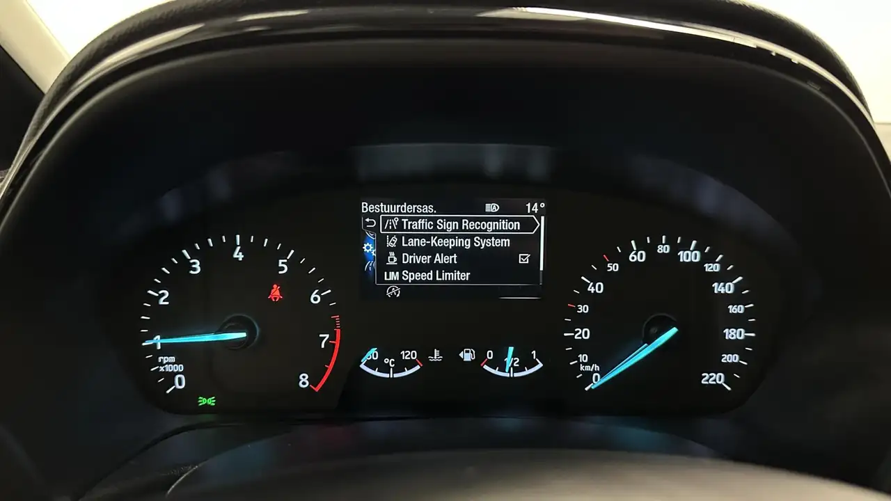 Ford Fiesta 1.0 EcoBoost Hybrid Titanium NAVI CRUISE CARPLAY., миниатюра 28