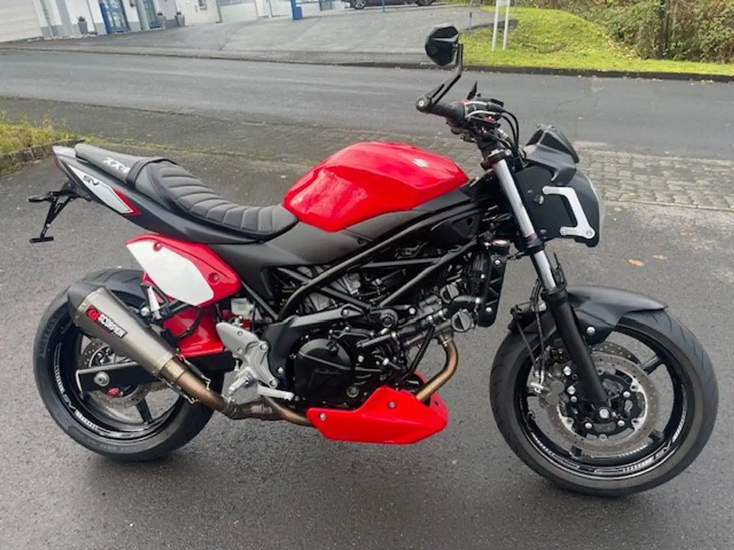 Suzuki SV 650 TOP Ausstattung - ABS Červená - 1