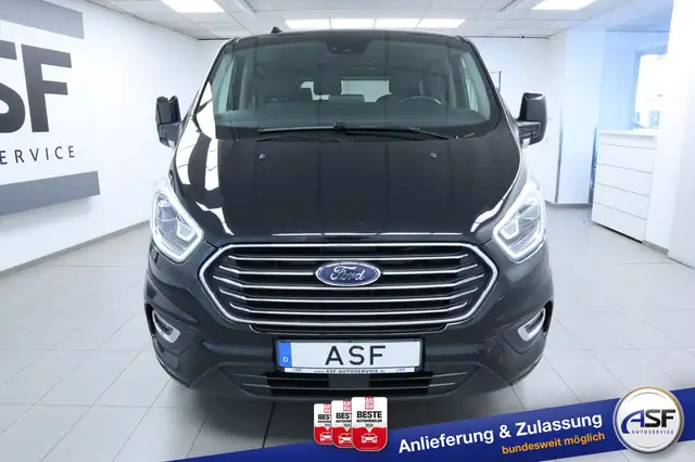 Ford Tourneo Custom view 3
