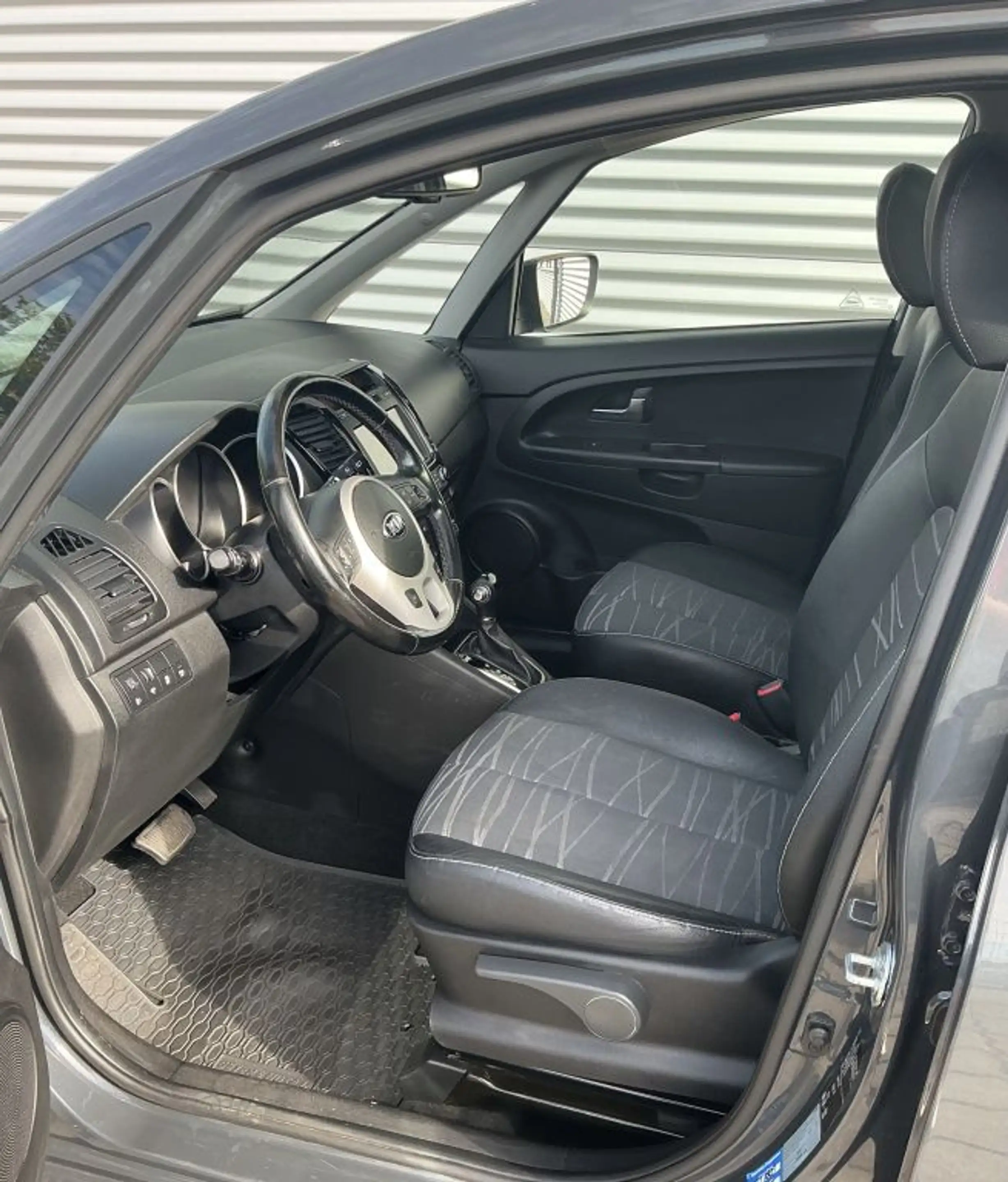 Kia Venga 1.6 CVVT Automatik Platinum Edition/ AHK — photo 11