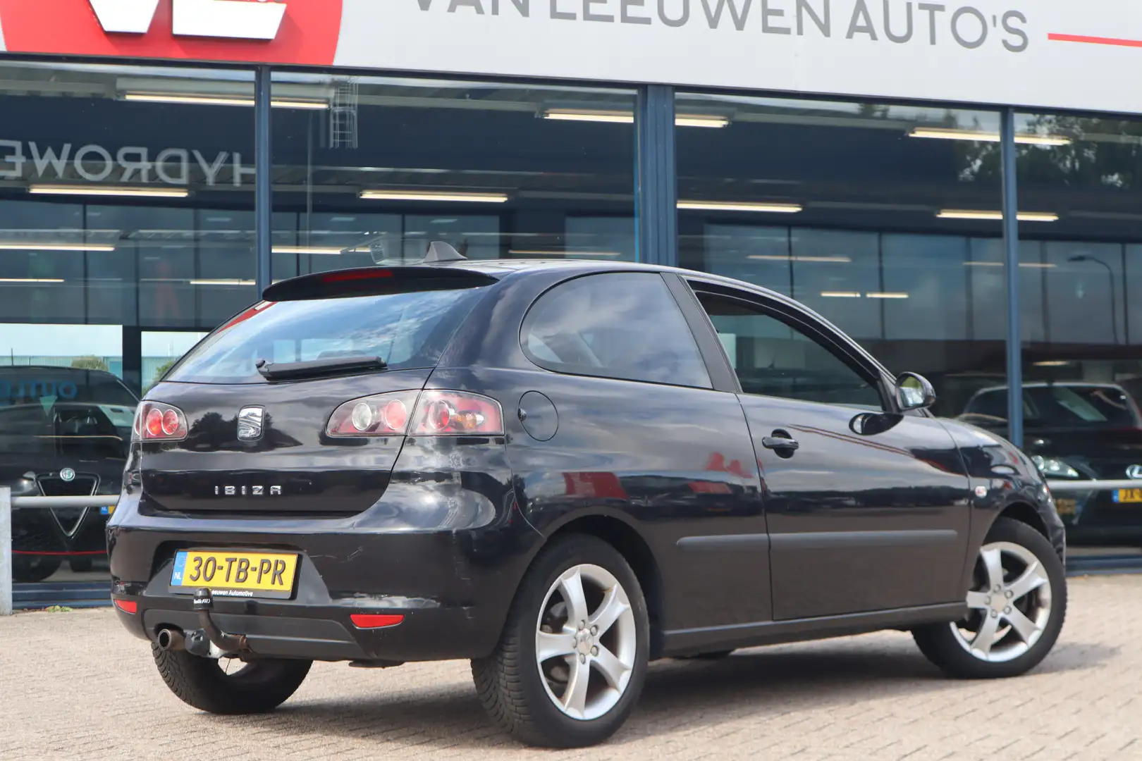 SEAT Ibiza 1.4-16V Sport | Inruilkoopje | Zo Mee | Zwart - 2