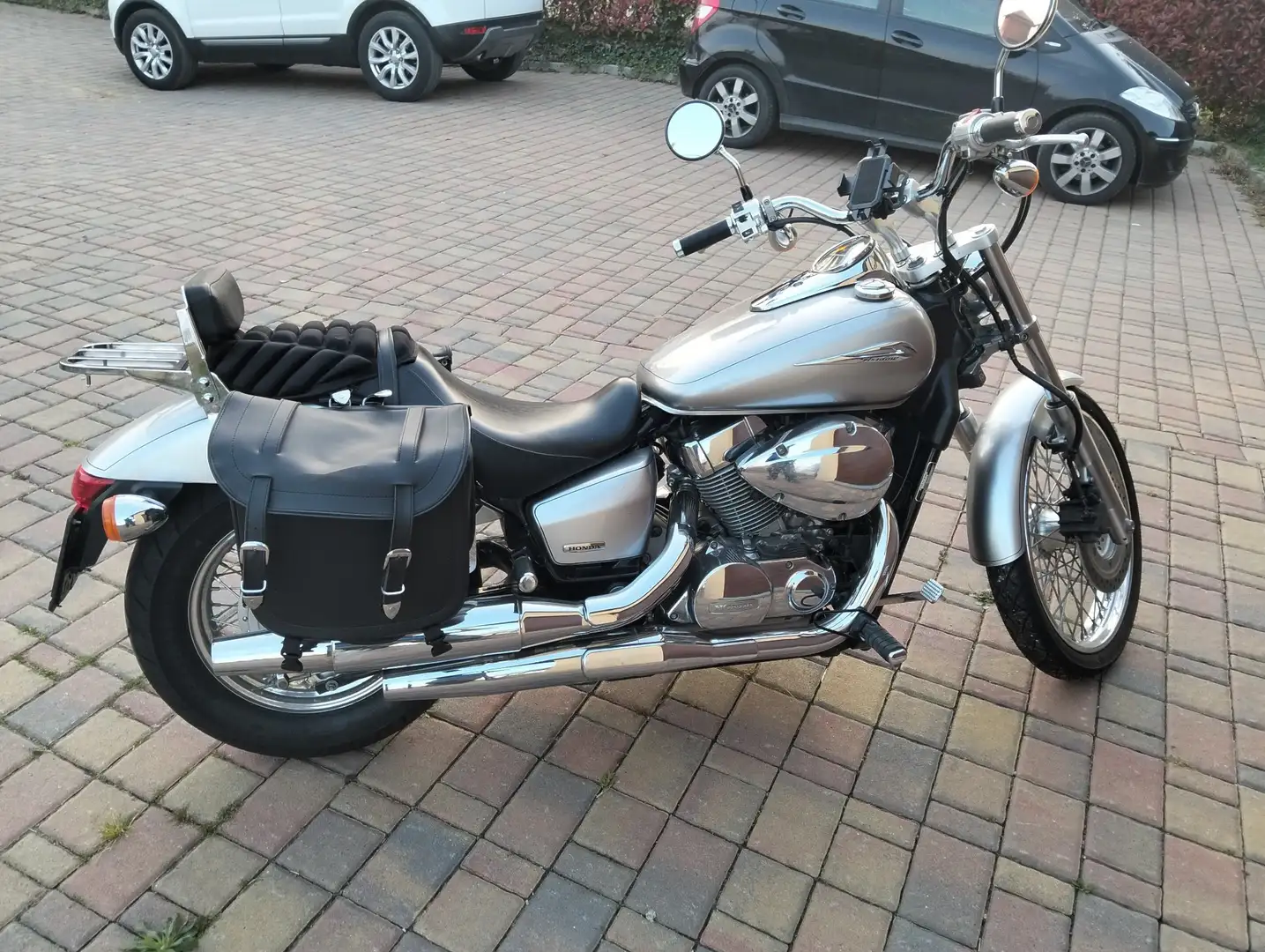 Honda VT 750 Gri - 1