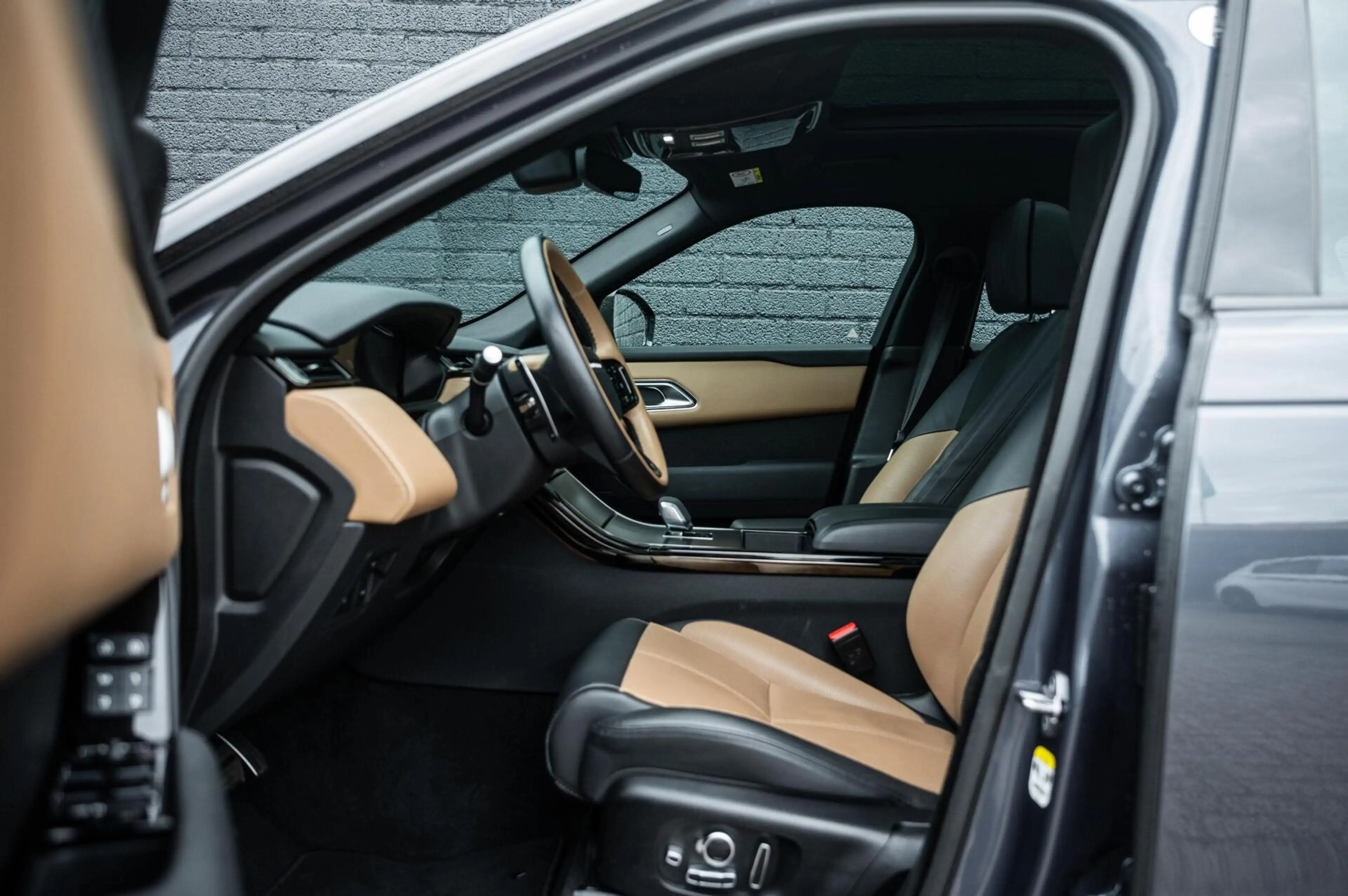 Land Rover Range Rover Velar 2.0 P400e AWD Dynamic HSE PHEV PANO LEDER MERIDIAN — photo 12