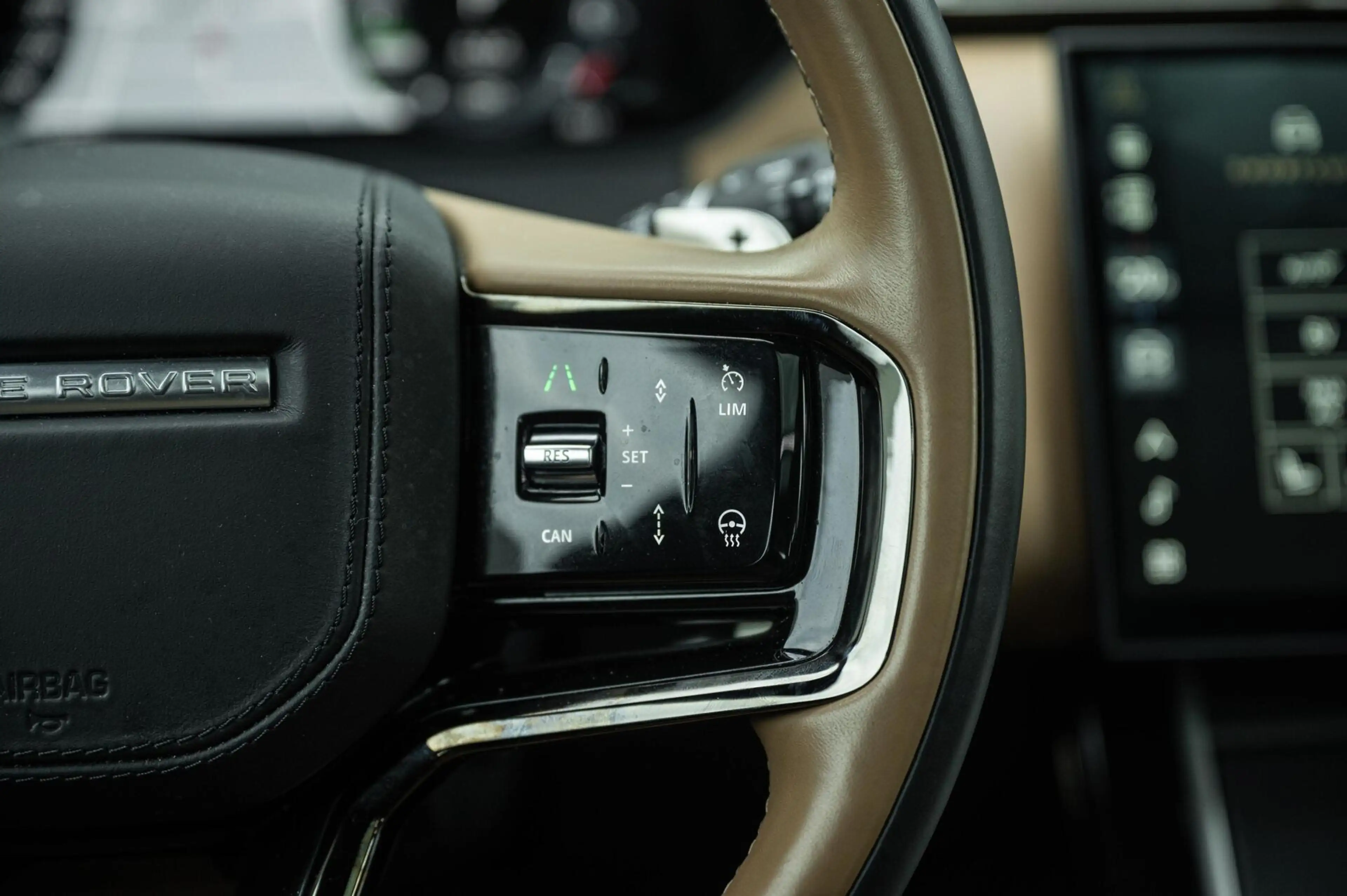 Land Rover Range Rover Velar 2.0 P400e AWD Dynamic HSE PHEV PANO LEDER MERIDIAN — photo 15