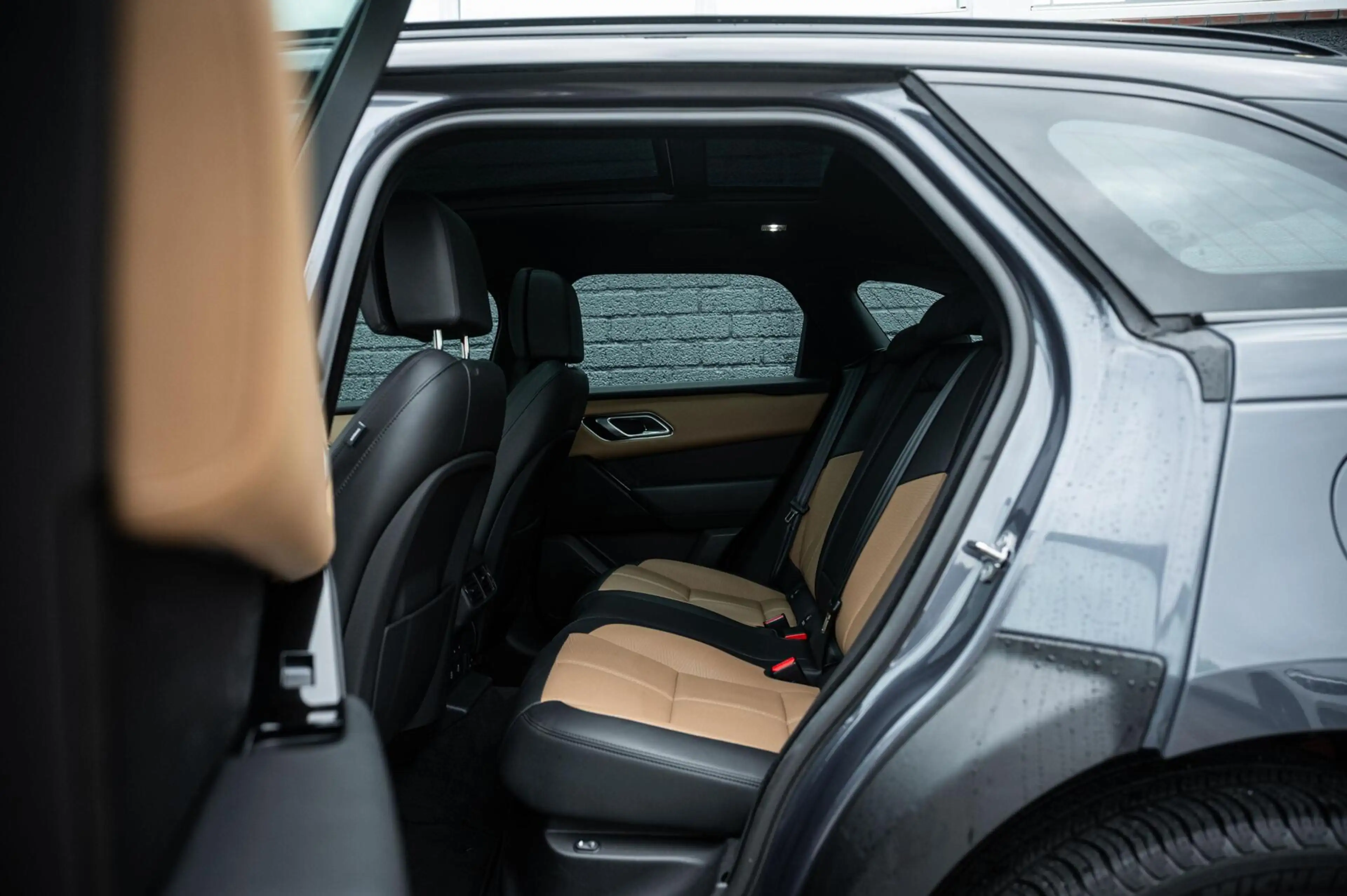 Land Rover Range Rover Velar 2.0 P400e AWD Dynamic HSE PHEV PANO LEDER MERIDIAN — photo 21