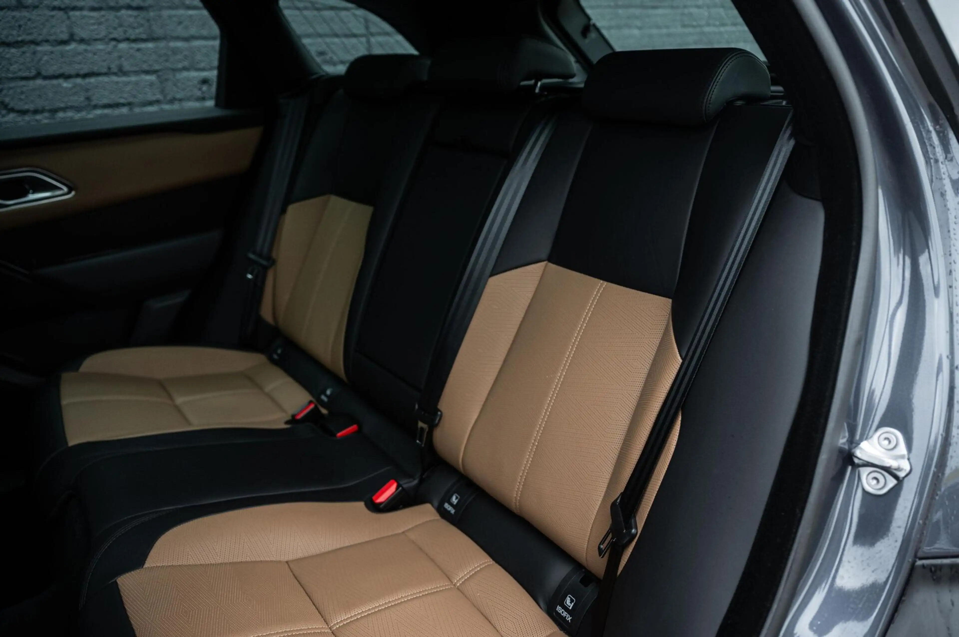 Land Rover Range Rover Velar 2.0 P400e AWD Dynamic HSE PHEV PANO LEDER MERIDIAN — photo 31