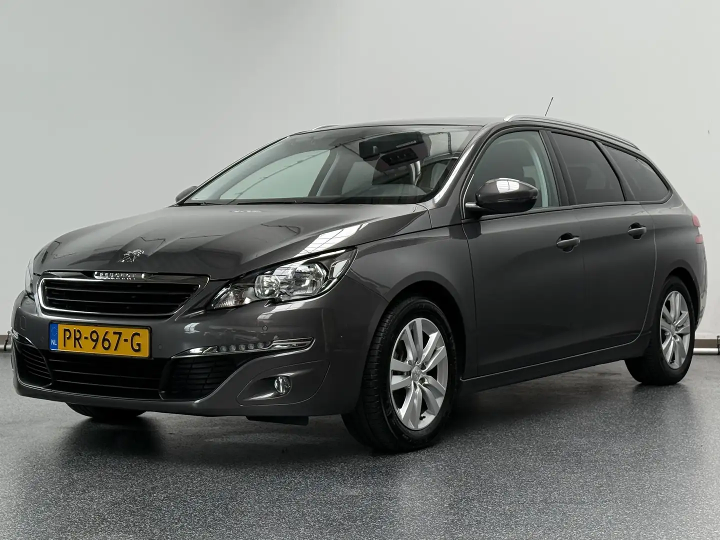 Peugeot 308 SW 1.2 PureTech Blue Lease Executive | Panorama | Grijs - 1