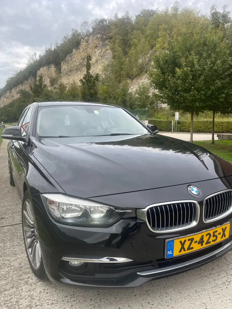 BMW 318 Luxury Line Zwart - 2