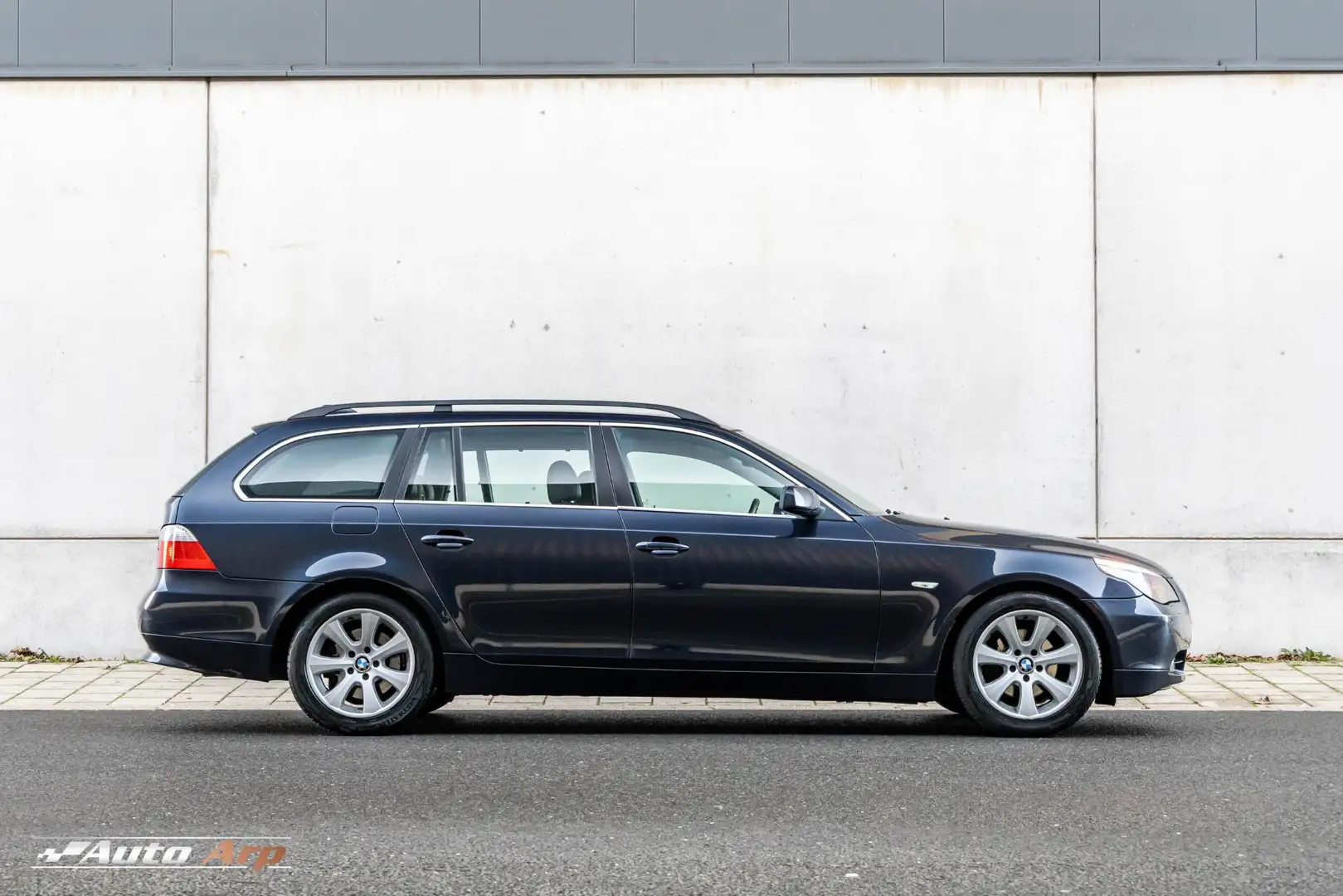 BMW 523 5-serie Touring 523i Executive Blau - 2