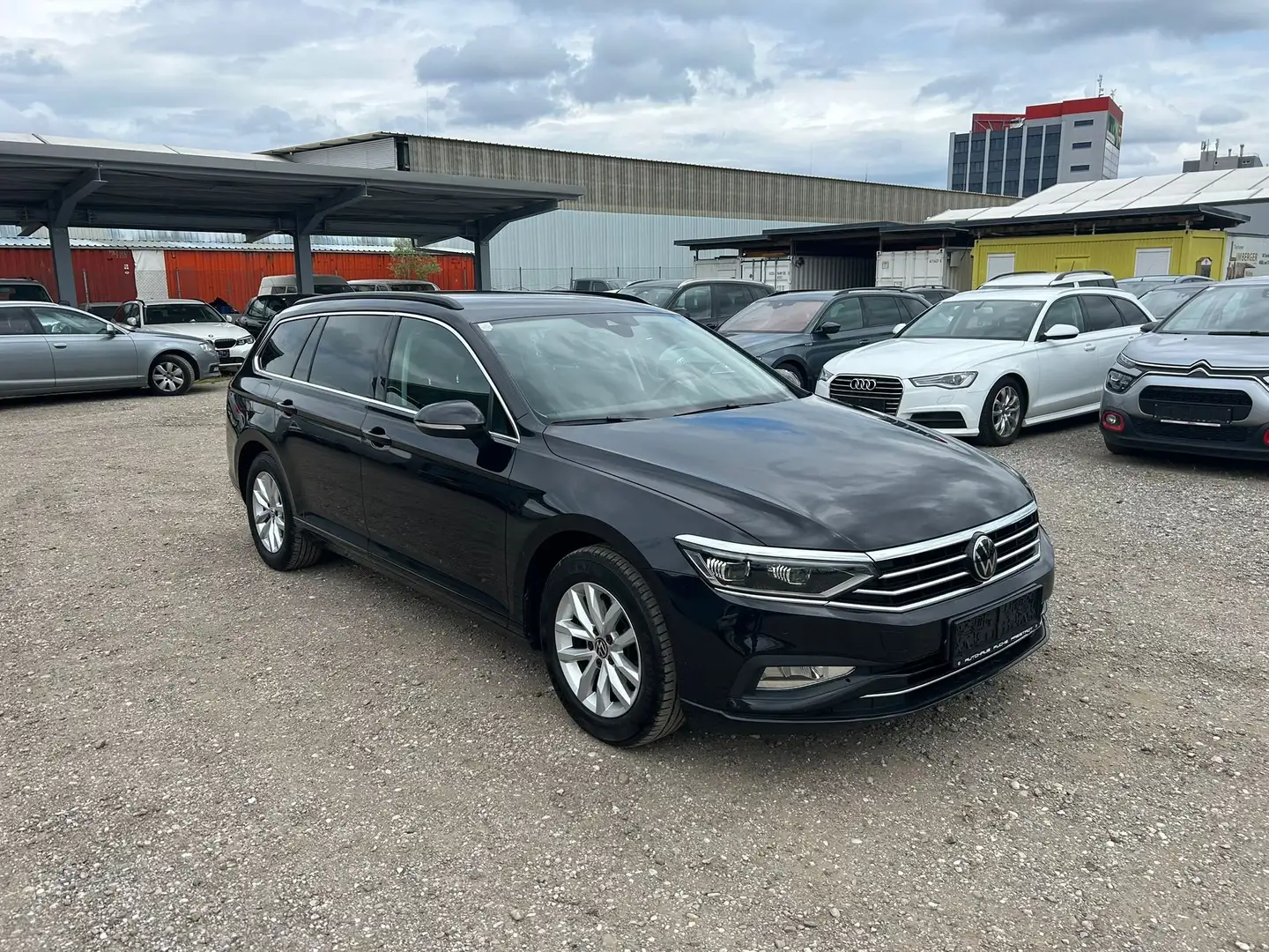 Volkswagen Passat Variant Business Schwarz - 1