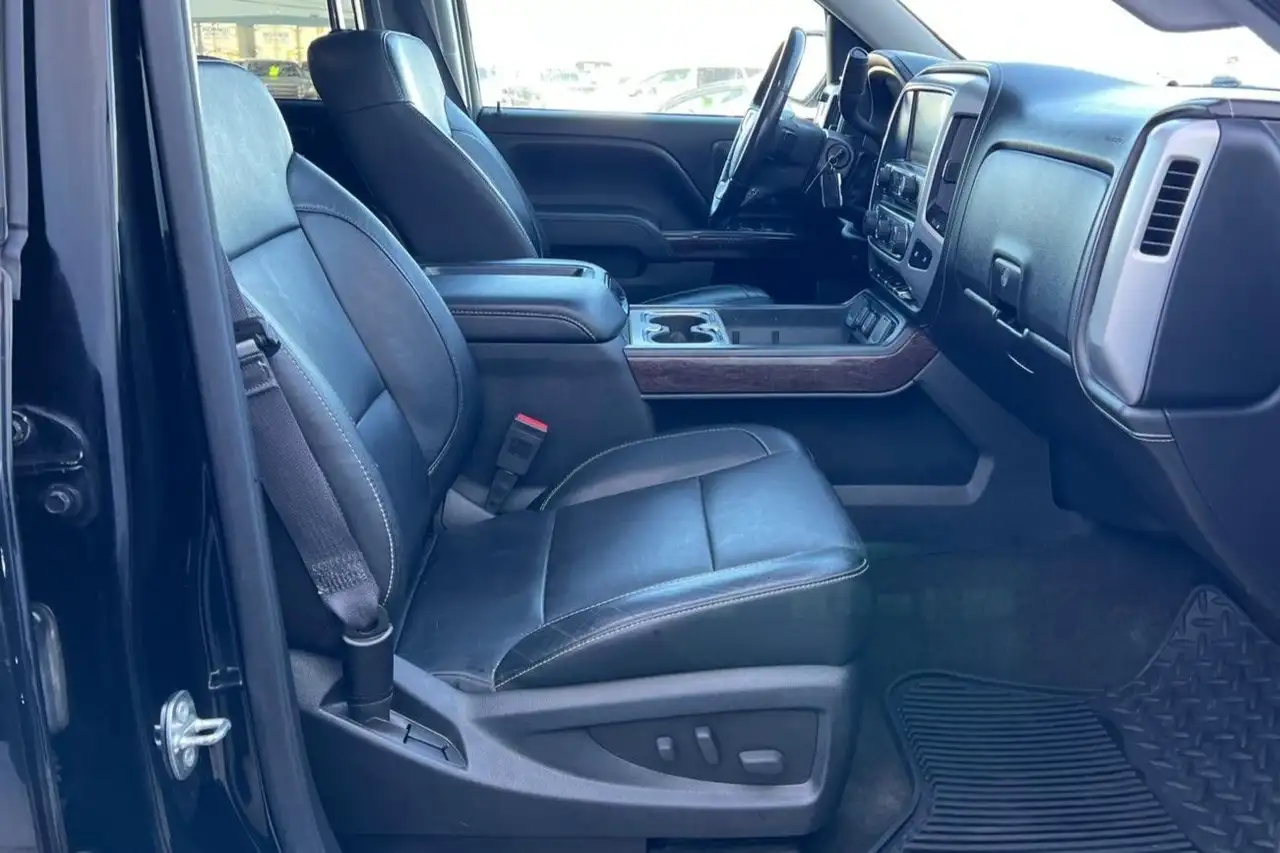 GMC Sierra 1500 снимка GMC Sierra 1500