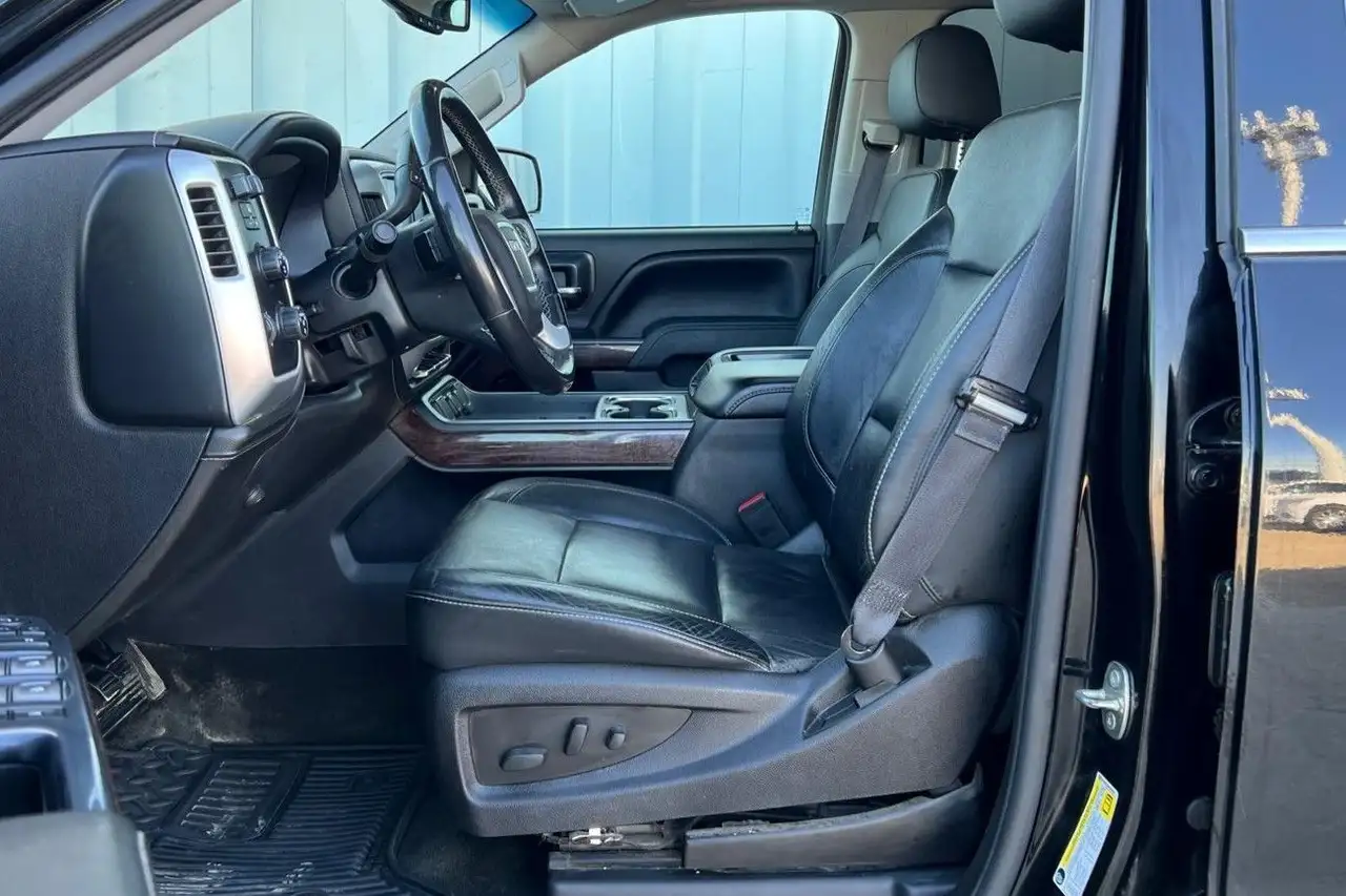 GMC Sierra 1500 снимка GMC Sierra 1500